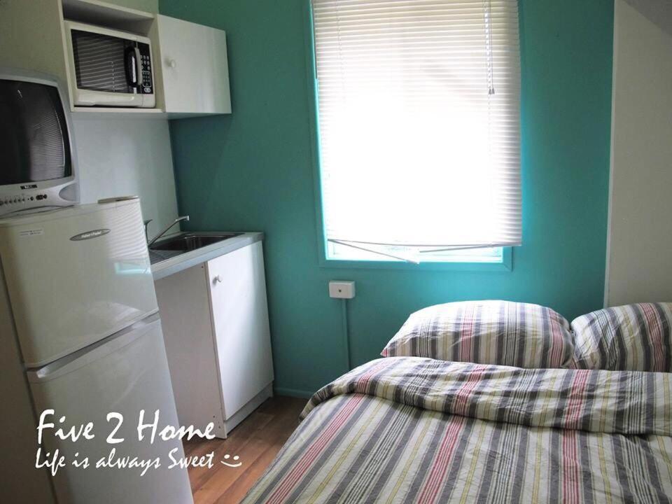 Five 2 Home Backpacker 브리즈번 외부 사진